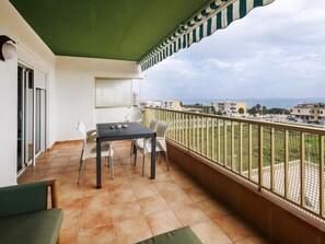 Outdoor dining - Winahost Valencia El Puig 1 (Puig)