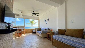 Living area - Tropical Oasis in Tucacas (Tucacas)