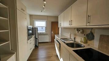 Uuni, liesi, astianpesukone