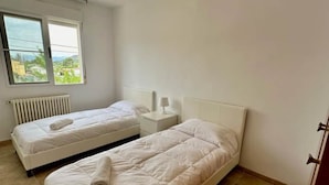 Faház, 4 hálószobával, dohányzó, privát medence