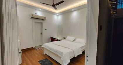 Sunrise Meadows Hotel Praba's