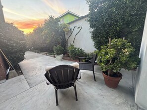 Terrace/patio - Entire house with WiFi, AC in enchanting Santa Monica free parking (Los Angeles)