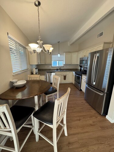 Charming cozy 3-bedroom 2-bath house 