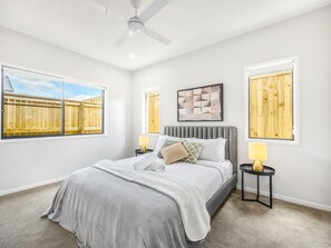 4 bedrooms, WiFi, bed sheets