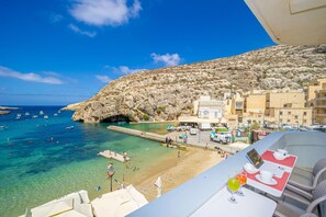 Property grounds - Brilliant Beachfront Apartment with Super Sunset views in Xlendi Bay, Gozo Malta (Gozo)