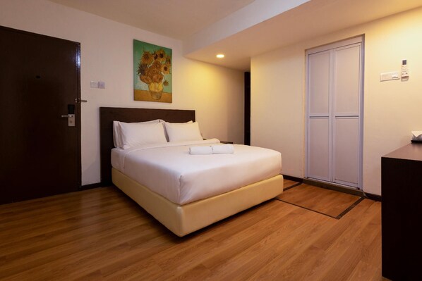 Single Room | Desk, free WiFi, bed sheets