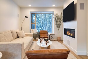 Smart TV, fireplace, offices