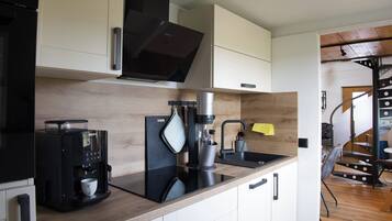 KĂŒhlschrank, Ofen, Herdplatte, GeschirrspĂŒler