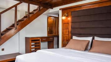 In-room safe, desk, laptop workspace, soundproofing