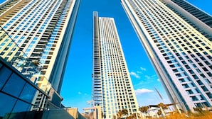 House | 2 bedrooms - Sleek 2BR at Downtown Close to Dubai Mall (Dubai)