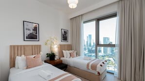 House | 2 bedrooms - Sleek 2BR at Downtown Close to Dubai Mall (Dubai)