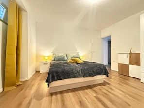 2 Schlafzimmer, Reisekinderbett, kostenloses WLAN
