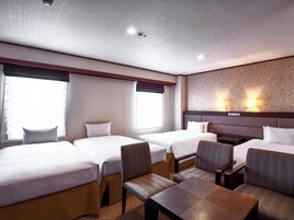 行政双床房, 无烟房 | 办公桌、遮光窗帘、免费 WiFi、床单