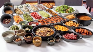 뷔페 아침 식사