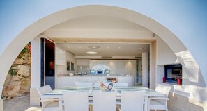 Outdoor dining - Villa Ocean View en Portals Nous by Mallorca North Villas (Portals Nous)