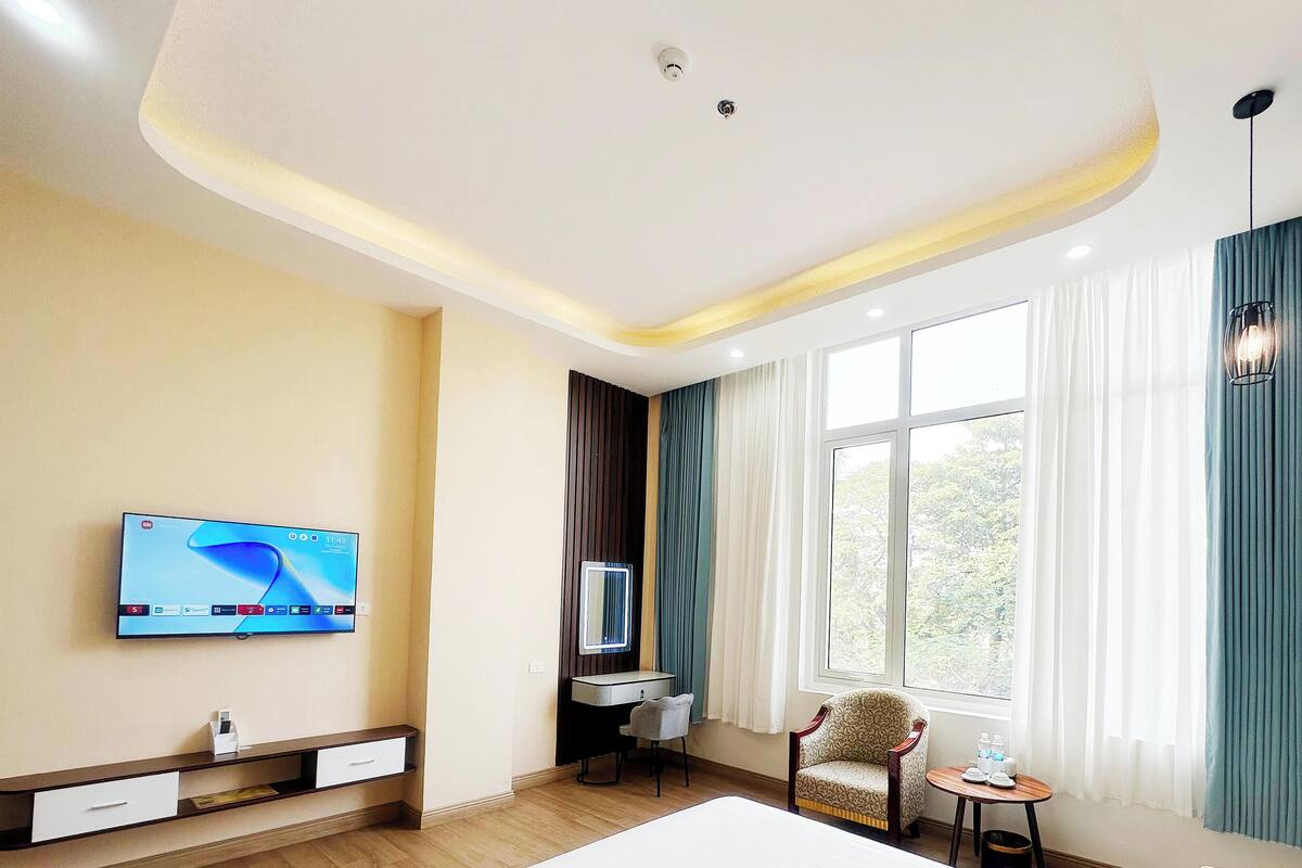 Couette en duvet d'oie, matelas mémoire de forme, bureau