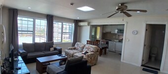  3 min walking to USAG-Humphreys pedestrian gate