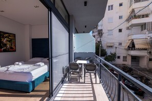 Depo Apartment 4 | 陽台