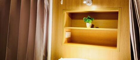 In-room safe, desk, soundproofing, free WiFi