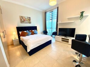 1 habitación, tabla de planchar con plancha y wifi 