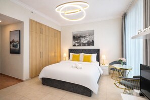 1 chambre, bureau, fer et planche à repasser, Wi-Fi