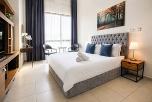1 Schlafzimmer, BĂŒgeleisen/BĂŒgelbrett, WLAN, BettwĂ€sche