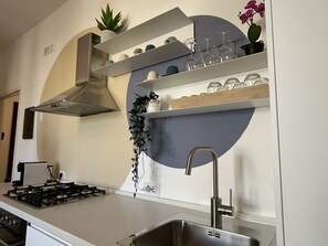 Fridge, oven, stovetop, dishwasher - Cosy house for your moments of happiness, just a few minutes from the centre. (Roma)