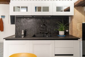 Fridge, microwave, stovetop, toaster