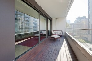 Terrace/patio - GuestHost - Modern apartment with balcony in Portello district (Milano)