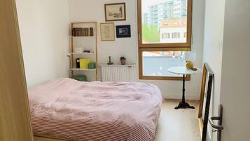 1 chambre, fer et planche à repasser, Wi-Fi gratuit, draps fournis