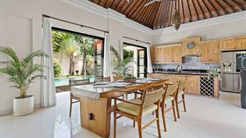 Villa, 4 Bedrooms, Private Pool | Dining room