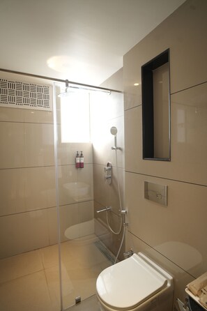 Premium Double Room | Bathroom