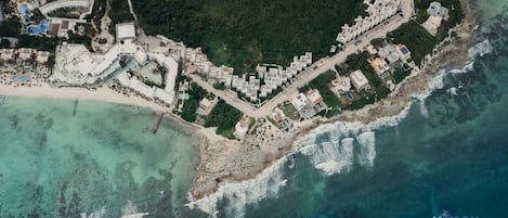 Ubicación a pie de playa y toallas de playa