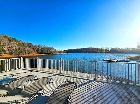 Dock