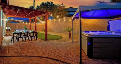 4BR Funhouse: Hot Tub, Ping Pong + Game Room!