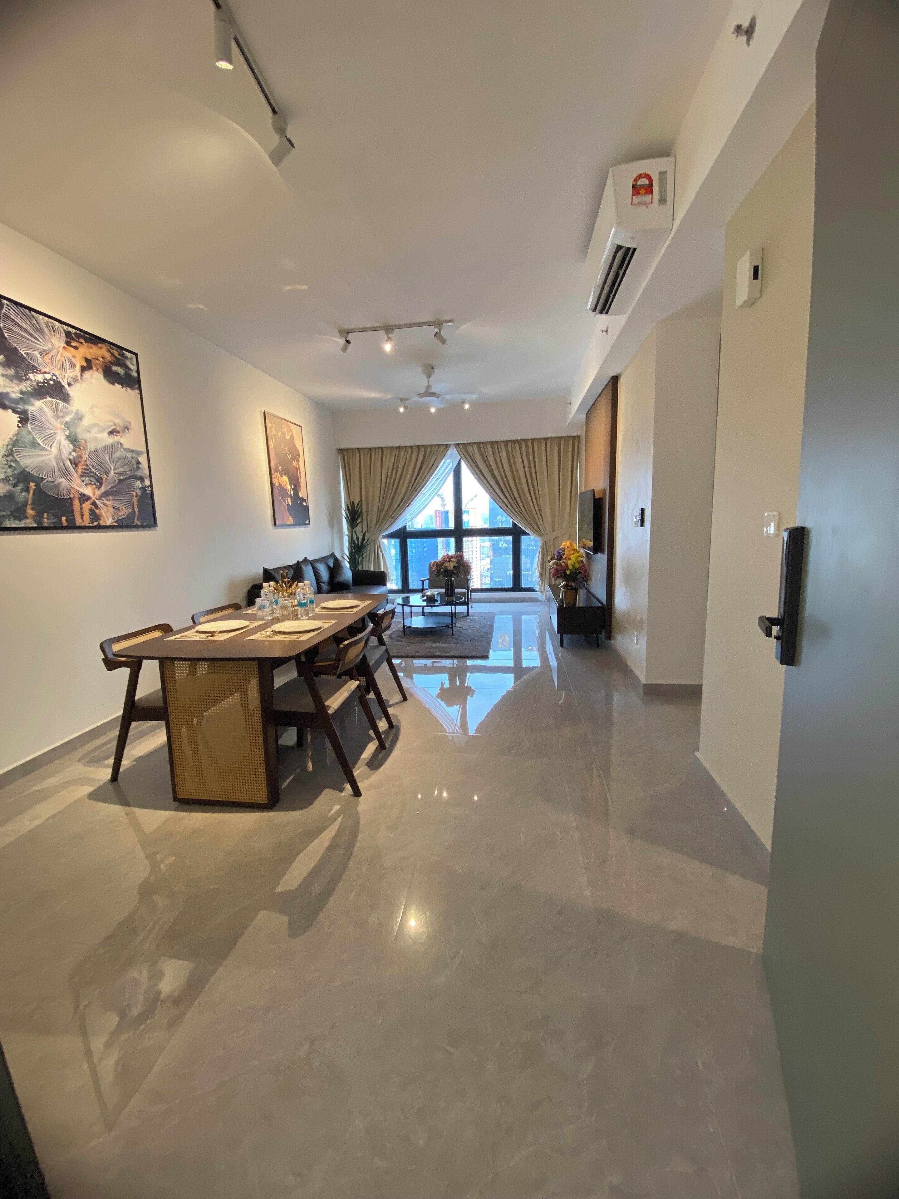 Luxury Apartment | In-room dining