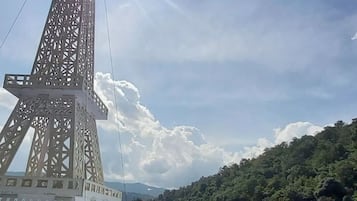 Tenda de campanya de luxe, vistes a la muntanya | Terrassa o pati