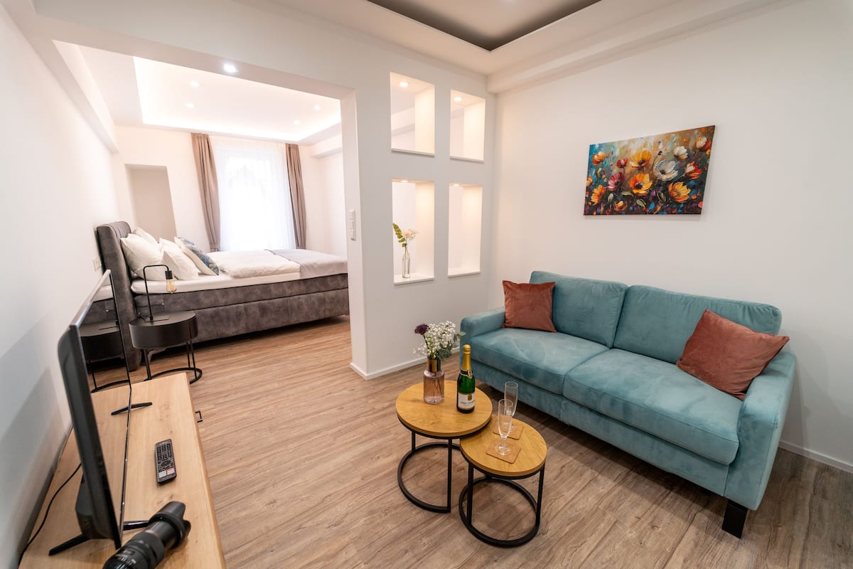 Apartment 05, 1 Schlafzimmer, Nichtraucher, Küche | 客房內保險箱、免費無線上網