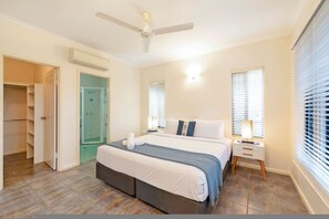 Room - Zenhouse Cityside Family House Pool Markets (Parap)