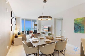 Dining - Apartment with Ocean View Balcony (Hollywood)