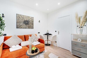Smart TV, offices - Elegant Studio - 2P - Place Pigalle (Paris)