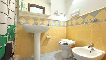 Apartment, Balcony, Partial Sea View | Bathroom
