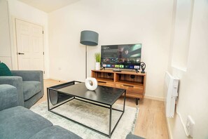 TV, studio