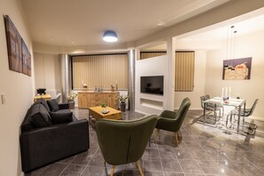 套房 | 8 間睡房