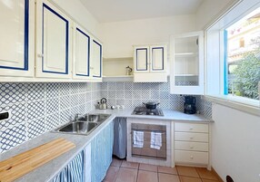 Apartamento, balcón, vistas al mar | Cocina privada