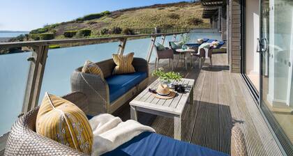 Buryan - sleeps 10 guests in 4 bedrooms