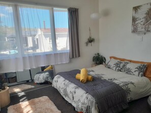 3 Schlafzimmer, Bügeleisen/Bügelbrett, WLAN, Bettwäsche