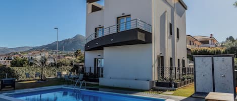 Quadruple Room, Patio, Courtyard Area | View from room