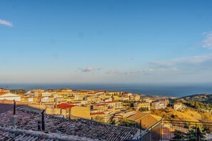 Vierbettzimmer, Bergblick | Strand-/Meerblick