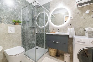 Bathroom - Sunny Bulevard Suite (Zadar)